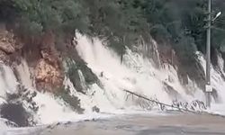 Alanya'da o yollar kapandı, tehlike devam ediyor