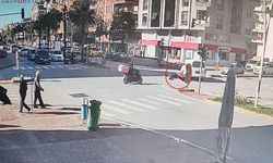 Kavşakta minibüsle motosiklet çarpıştı: 1 yaralı
