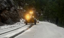 Alanya yollarında kış mesaisi sürüyor