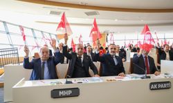 Alanya Belediye Başkanı Özçelik Ak Parti'ye teşekkür etti