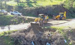 Gazipaşa'da göçük ve heyelanlardan kaynaklı kapanan yollar açıldı