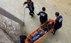 Alanya'da çaya düşen erkek yaralandı