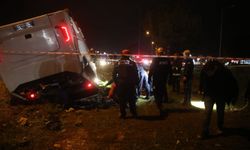 Antalya'da servis midibüsü devrildi: 16 infaz koruma memuru yaralı