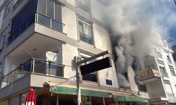 Antalya'da yangın; mahsur kalanlar kurtarıldı