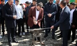 Ateşten atlayıp, demir döverek nevruz kutladılar