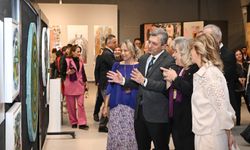 Kadın sanatçıların eserleri 'Cross' sergisinde