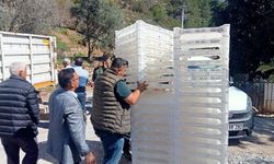 Alanya'da üreticilere ipekböceği besleme tablası desteği