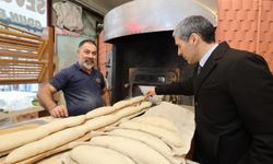 Vali Aktaş, esnafla bayramlaştı