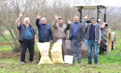 Gübreler toprakla buluşuyor, yüzler gülüyor