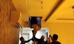 Manavgat'ta tavan arasına saklanan hükümlü yakalandı