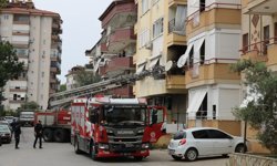Alanya'da korkutan yangın: Dairede hasar oluştu