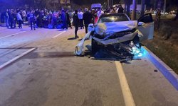 Antalya'da otomobiller çarpıştı: 1 ölü, 5 yaralı