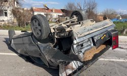 Otomobiller kavşakta çarpıştı: 1 yaralı