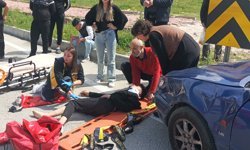 Otomobille motosiklet çarpıştı: 2 yaralı