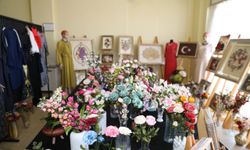 Alanya'da yılın ilk el sanatları sergisi açıldı