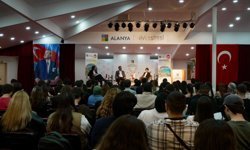 Alanya Üniversitesi’nde turizmin geleceği ele alındı
