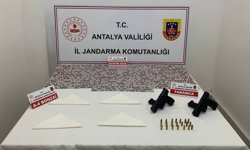 Antalya'da binlerce sentetik hap ve ruhsatsız silah ele geçirildi