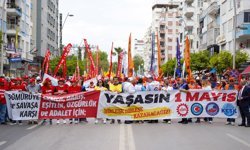 Antalya'da coşkulu 1 Mayıs kutlandı