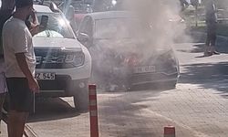 Alanya'da seyir halindeki otomobil yandı