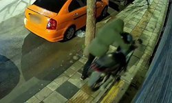 Güvenlik kamerasına yakalanan hırsızlık şüphelileri tutuklandı