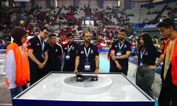 Robotlar, Antalya'da yarışıyor