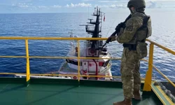 Somali açıklarında Türk Deniz Gücü'nden sondaj gemilerine güvenlik desteği
