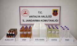Antalya'da kaçak alkol ve sahte ürünlere baskın