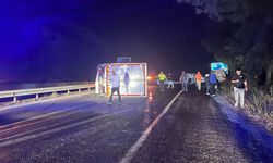 Antalya'da yola dökülen mazot kazaya neden oldu
