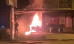 Antalya'da araç alev alarak yandı