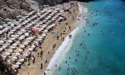 Antalya'da sahillerde sigara yasağı başladı