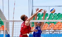 Alanya'da plaj voleybolu heyecanı başladı