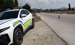 2 kardeş cenazeye gelirken kazada yaralandı