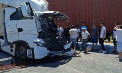 Alanya'da TIR'lar çarpıştı: 1 yaralı