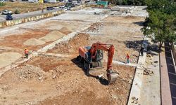 Muratpaşa, raket sporlarının yeni merkezini kuruyor