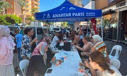 Anahtar Parti Alanya’dan Muharrem Ayı aşure ikramı