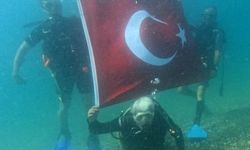 Antalya'da Kabotaj Bayramı deniz altında kutlandı