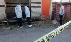 Kamyonet kasasında yaşamını sürdüren kişi ölü bulundu