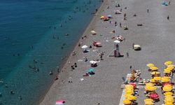 Antalya'da hissedilen sıcaklık 44 dereceyi buldu