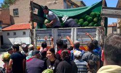 35 ton karpuz dağıttı
