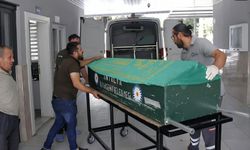 Babasının kullandığı minibüsün altında kalan çocuk toprağa verildi