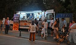 Antalya Büyükşehir Mevlit Kandili'nde 19 ilçede lokma ikram etti