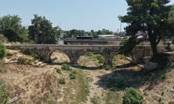 İki medeniyetin izini taşıyan 800 yıllık köprü