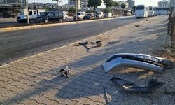 Kavşakta iki otomobil çarpıştı: 2 ölü, 3 yaralı