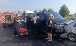 Manavgat'ta 6 araç zincirleme kazaya karıştı; 17 yaralı