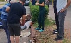 Otomobil ile elektrikli bisiklet çarpıştı: 1'i ağır, 2 yaralı