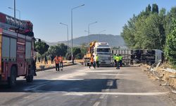 Yolcu otobüsü devrildi: 22 yaralı