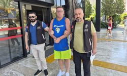 Otel personeliyle tartışıp, Türk bayrağına tüküren İngiliz turist tutuklandı