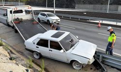 Alanya'da otomobil bariyere çarptı: 1 yaralı