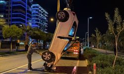 Çarpışan 2 otomobilden biri takla attı: 2 yaralı
