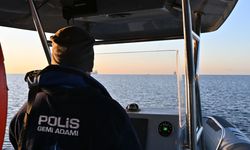Deniz polisinden Konyaaltı'nda SUP board denetimi